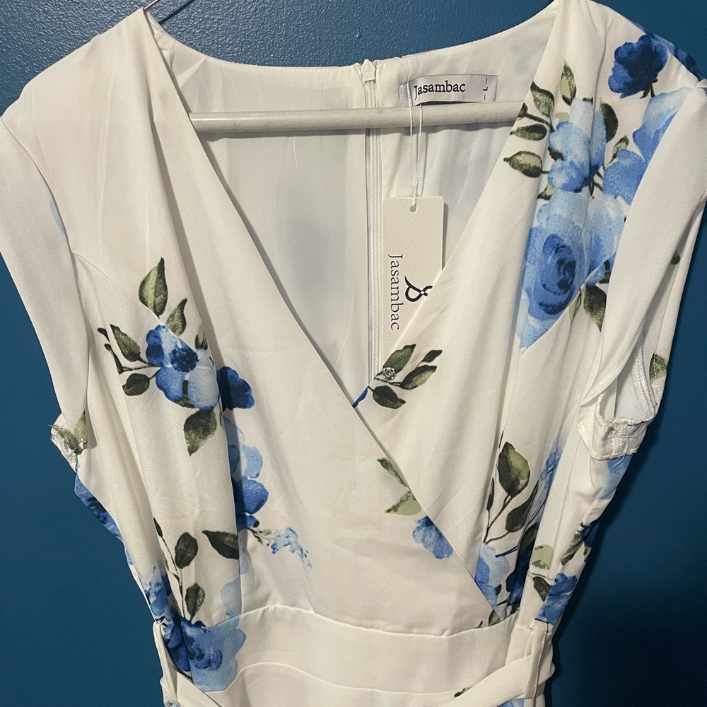 Chic Blue Floral Midi Dress - Picture 2 of 4